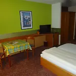 Hotel Enjoyhotel Garni Stuttgart Parkplatz Sprinter Penny Etank