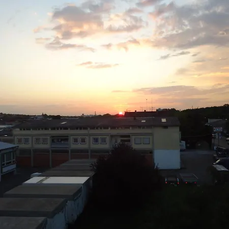 Hotell Enjoyhotel Garni Stuttgart Parkplatz Sprinter Penny Etank Korntal-Münchingen