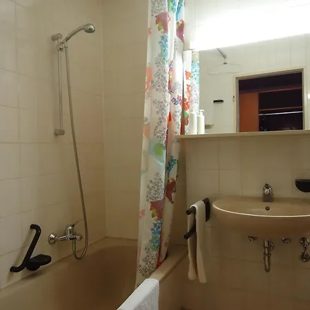 Enjoyhotel Garni Stuttgart Parkplatz Sprinter Penny Etank 2*