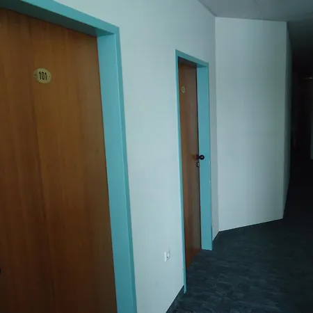 Enjoyhotel Garni Stuttgart Parkplatz Sprinter Penny Etank