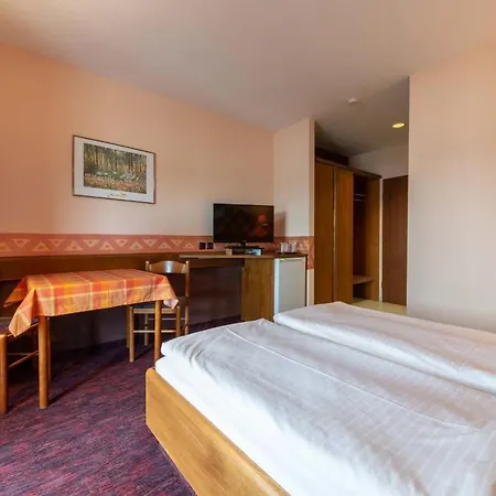 Enjoyhotel Garni Stuttgart Parkplatz Sprinter Penny Etank Korntal-Münchingen