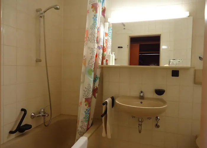 Enjoyhotel Garni Stuttgart Parkplatz Sprinter Penny Etank 호텔 2*