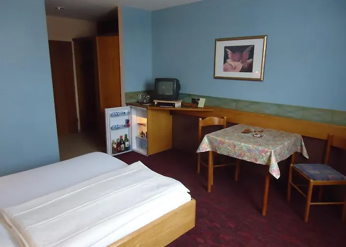 Enjoyhotel Garni Stuttgart Parkplatz Sprinter Penny Etank 호텔