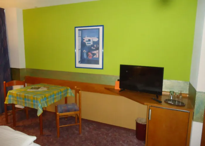 호텔 Enjoyhotel Garni Stuttgart Parkplatz Sprinter Penny Etank 2*