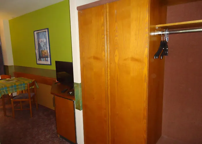 Enjoyhotel Garni Stuttgart Parkplatz Sprinter Penny Etank 2* 코른탈뮨힌겐