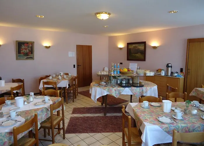 Enjoyhotel Garni Stuttgart Parkplatz Sprinter Penny Etank 호텔