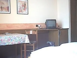 Enjoyhotel Garni Stuttgart Parkplatz Sprinter Penny Etank 2* 코른탈뮨힌겐