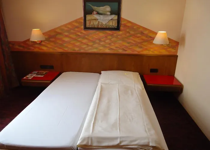 Enjoyhotel Garni Stuttgart Parkplatz Sprinter Penny Etank 호텔