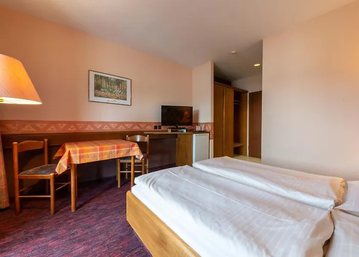 Enjoyhotel Garni Stuttgart Parkplatz Sprinter Penny Etank 코른탈뮨힌겐