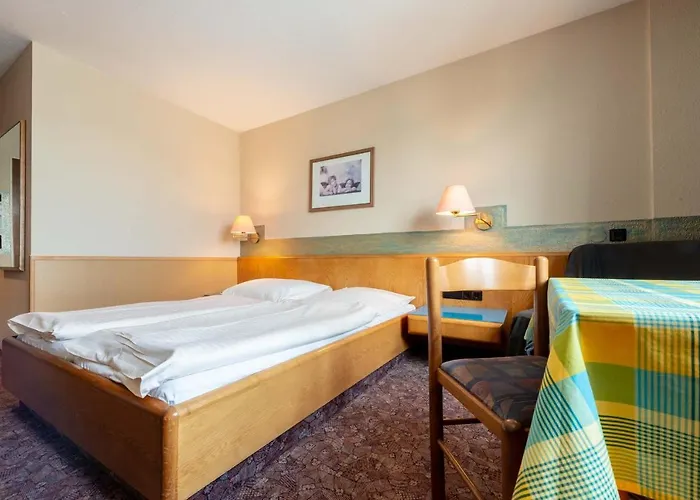 Enjoyhotel Garni Stuttgart Parkplatz Sprinter Penny Etank 호텔